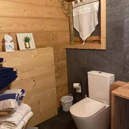 Troisbulles Apartment *